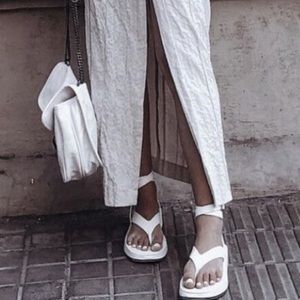 Zara White leather sandals 😍